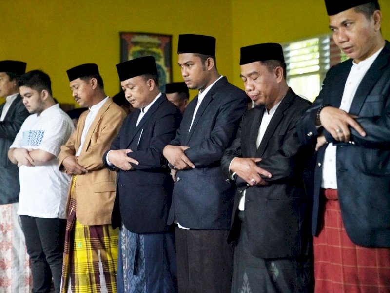 Bupati Bantaeng Ilham Syah Azikin menghadiri pelaksanaan Hari Raya Idul Adha 1443 Hijriah di Desa Ulugalung, Kecamatan Eremerasa, Minggu (10/7).