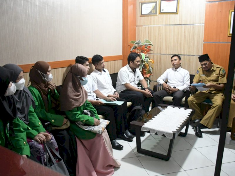 Dinas Komunikasi, Informatika, Statistik dan Persandian (Diskominfo SP) Lutra menerima mahasiswi IAIN Palopo yang akan praktik magang, Senin (11/7/2022).