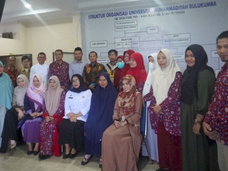 KPU Bulukumba sosialisasi Pemilu 2024 di perguruan tinggi.
