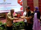PPID Dinas PMD Lutra Dinobatkan Peserta Terbaik Bimtek PPID Tingkat Provinsi