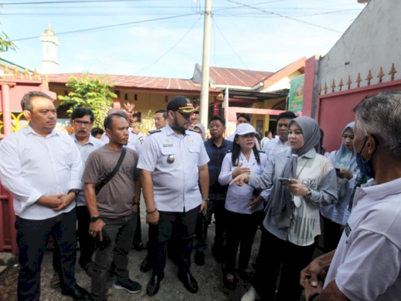 Wawali Makassar Fatmawati meninjau Lorong Wisata di Kecamatan Panakkukang, Rabu (27/7).