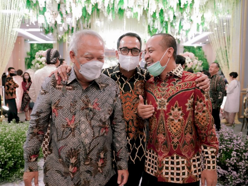 Gubernur Sulsel Sudirman Sulaiman bersama Menteri PUPR Basuki Hadimuljono.