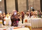 Ketua PKK Makassar Puji Karya Desainer Padang, Perkenalkan Batik Tanah Liek