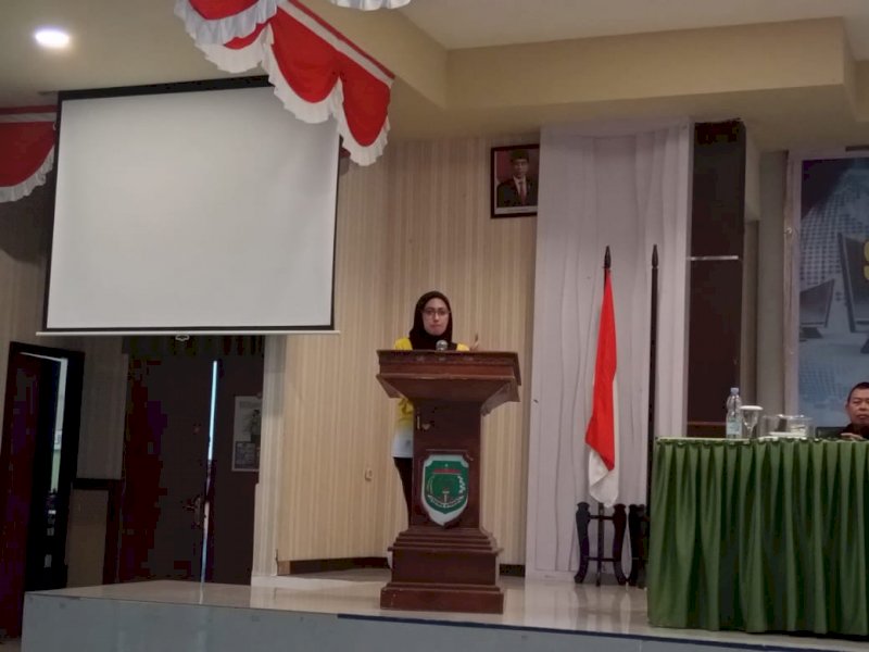 Bupati Luwu Utara Indah Putri Indriani membuka sosialisasi dan bimbingan teknis (bimtek) Implementasi SP2D Daring Berbasis Financial Management Information System (FMIS), Sabtu (13/8/2022).