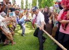 Momen Seru Bupati-Wabup Bulukumba Ikut Tarik Tambang Meriahkan HUT RI