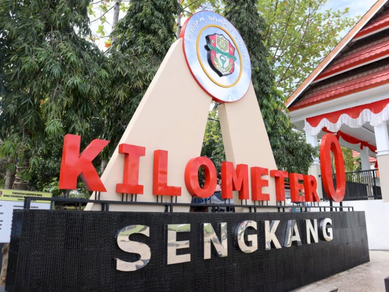 Tugu Kilometer Nol (0) di Kota Sengkang. 