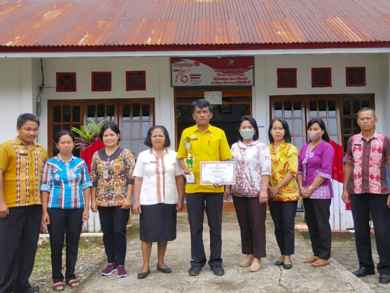 Kelurahan Pa'paelean menyabet juara dua lomba kebersihan se-Kabupaten Toraja Utara.