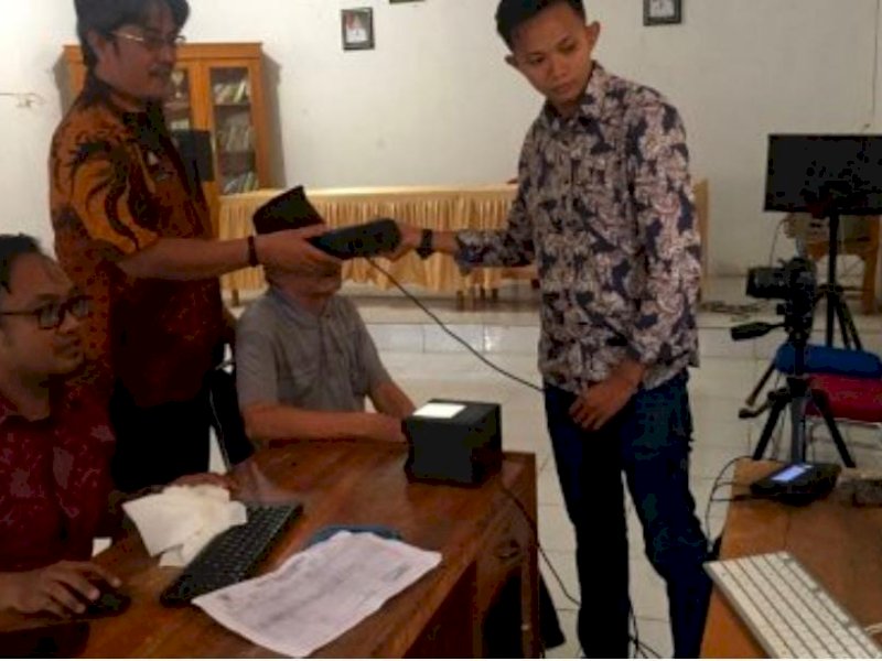 Tim Jemput Bola Dukcapil Lakukan Perekaman di SLB se-Kabupaten Takalar
