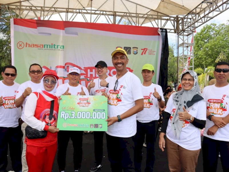 Heroic Fun Walk digelar di Lapangan Merdeka Sengkang pada Minggu (28/8/2022).