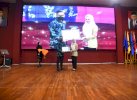 Inovasi Digitalisasi Kependudukan, Bupati Lutra Raih Kabar Makassar Award 2022