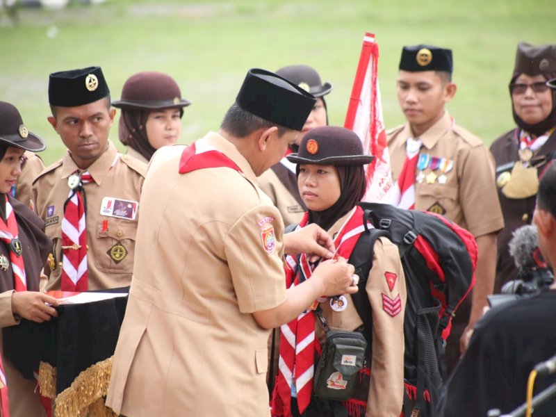 Apel besar Hari Pramuka Kwartir Cabang (Kwarcab) Gerakan Pramuka Kabupaten Wajo berlangsung di Lapangan Merdeka, Kota Sengkang, Selasa (13/9/2022).
