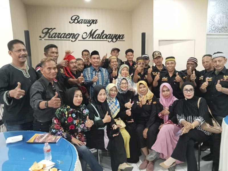 Para lembaga adat passereanta kerajaan Islam kembar Gowa-Tallo diterima Ketua DPRD Kota Makassar.