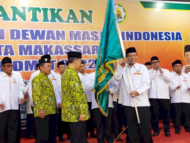 Pelantikan pengurus DMI Kota Makassar. 