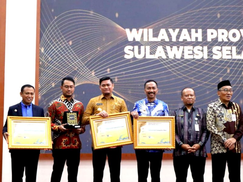 Pemkab Wajo meraih penghargaan dari Badan Kepegawaian Negara (BKN) RI melalui BKN Award 2022.