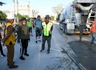 Tinjau Pengecoran Jalan, Bupati Lutra Minta Progres Mutu Diutamakan 