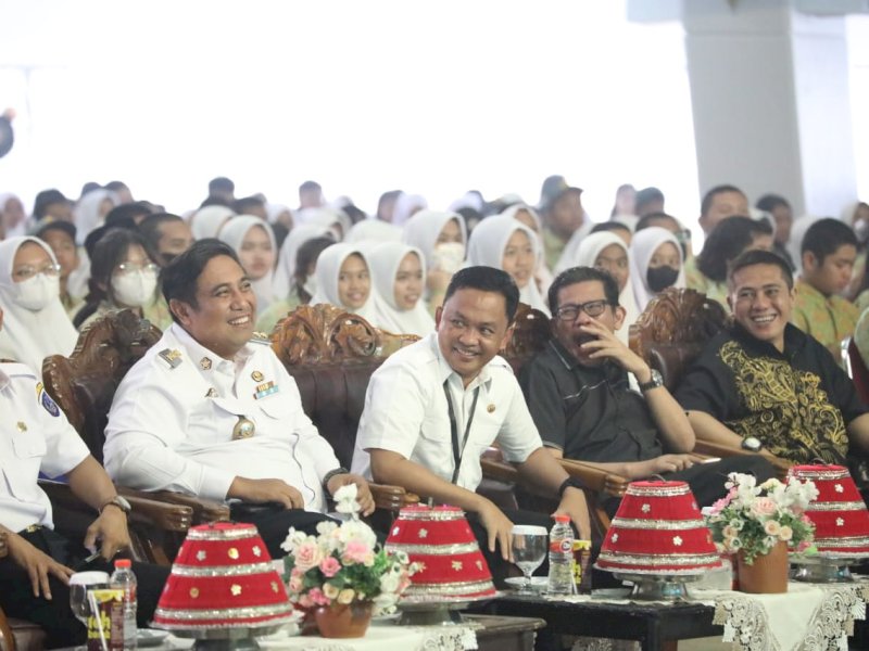 Bupati Bantaeng, Ilham Azikin saat menjadi narasumber dalam kegiatan Makin Cakap Digital.