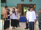 Pantau Pilkades, Bupati Indah Ingatkan Konstestan Siap Menang Siap Kalah 