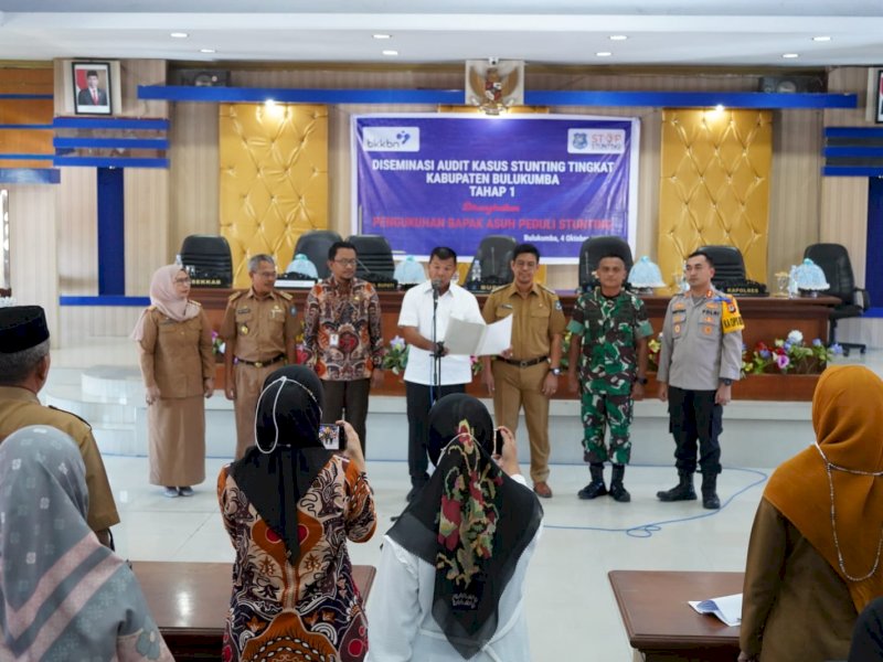 Deklarasi Bulukumba Zero Stunting, yang diikuti ratusan warga di sela kegiatan Diseminasi Audit Stunting di Ruang Pola Kantor Bupati, Selasa, 4 Oktober 2022.