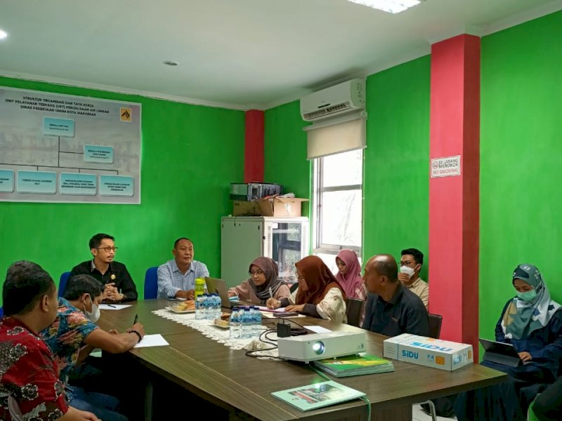 Rapat UPT Pengelolaan Air Limbah (PAL) Dinas PU Kota Makassar bersama Tim RISE.