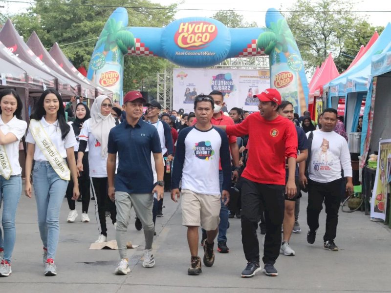 Ketua DPRD Makassar, Rudianto Lallo menghadiri reuni akbar SMPN 22 Makassar.