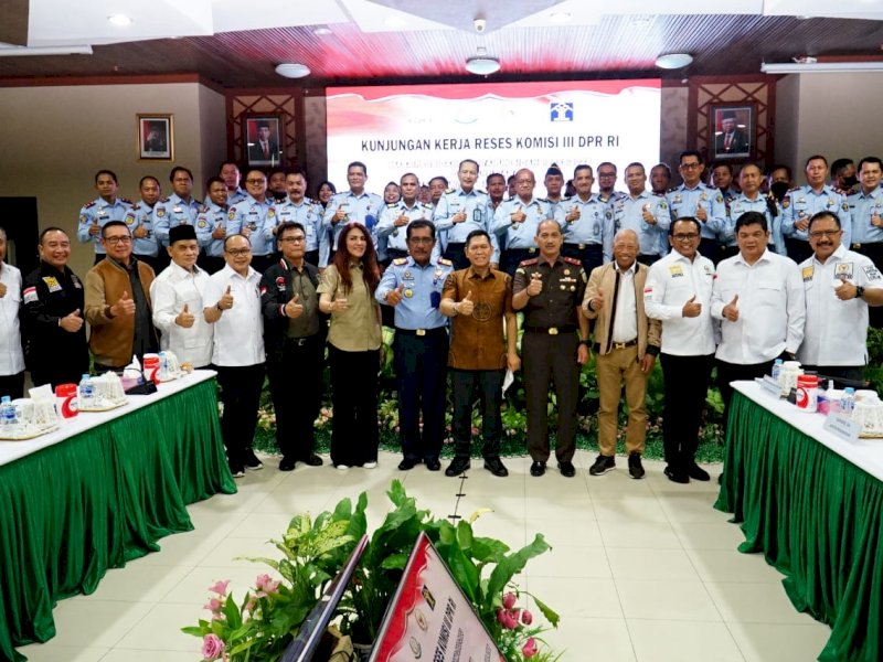 Reses Komisi III DPR RI dengan Kanwil Kemenkumham Sulsel.