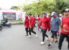 Danny Pomanto Lepas Peserta Jalan Sehat IKA Unhas Gowa