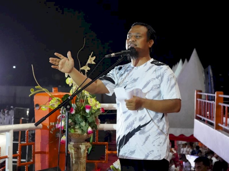 Gubernur Sulsel Sudirman Sulaiman menutup Porprov Sulsel malam tadi.