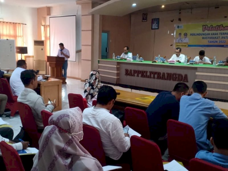 Pelatihan Peningkatan Kapasitas dan Kompetensi Fasilitator PATBM, yang digelar baru-baru ini di Masamba.