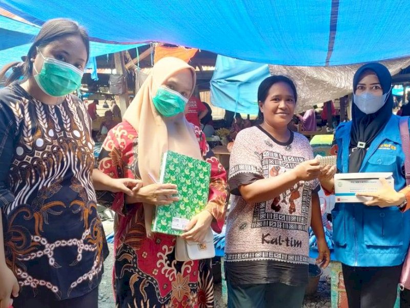 Pelayanan KB bergerak di Pasar Sabbang.