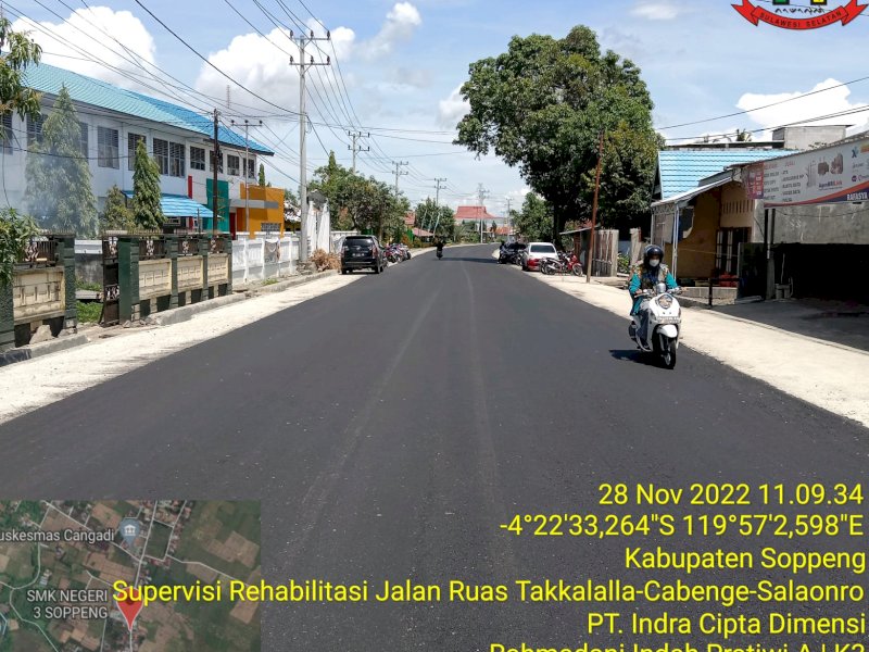 Ruas jalan Takkalalla-Cabbenge Soppeng. 