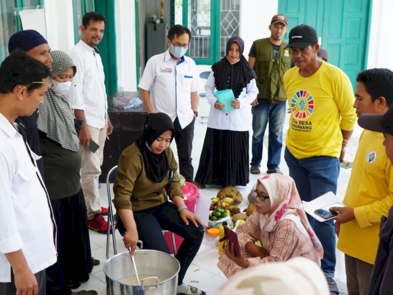 Pelatihan tematik yang dilakukan adalah pembuatan pupuk organik, yaitu Plant Growth Promoting Rhizobakteri (PGPR) dan Pupuk Organik Cair (POC).