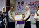 Indah-Suaib Dikukuhkan sebagai Penggerak Program Bapak/Bunda Asuh Anak Stunting