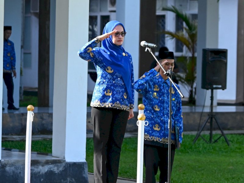 Upacara Peringatan Hari Bela Negara Ke 74 dan Hari Kesadaran Nasional di lapangaaan upacara kantor Bupati Luwu Utara, Senin (19/12/2022).