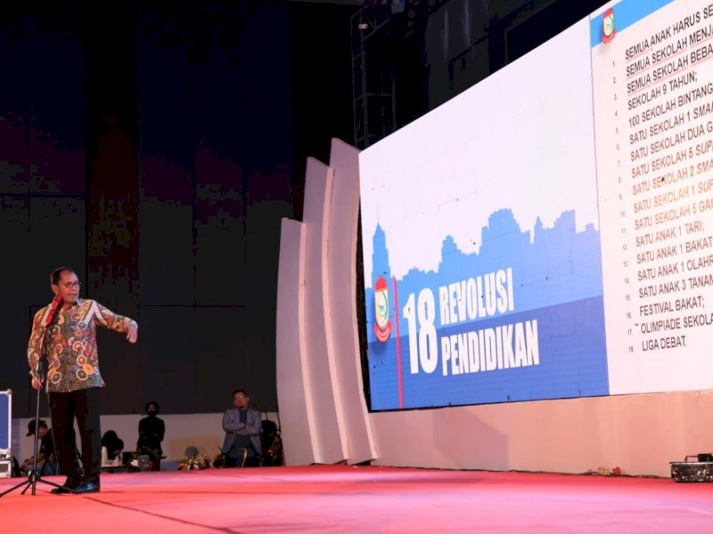 Wali Kota Makassar Danny Pomanto memaparkan konsep Revolusi Pendidikan. 
