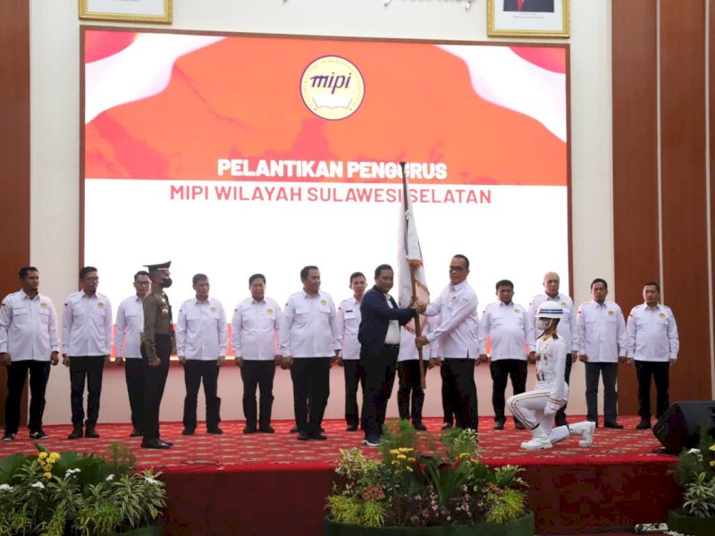Pelantikan pengurus MIPI Provinsi Sulsel periode 2022-2026.