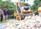 Pemkab Lutra Musnahkan 10.741 Barang Kedaluwarsa, Hasil Sidak 2021