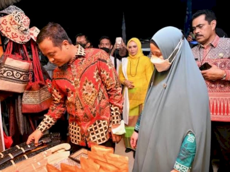 Gubernur Sulsel Andi Sudirman fokus dalam pengembangan UMKM di 2022.