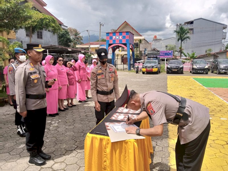 Serah terima jabatan Kasat Reskrim Polres Torut digelar, Kamis (26/01/2023).