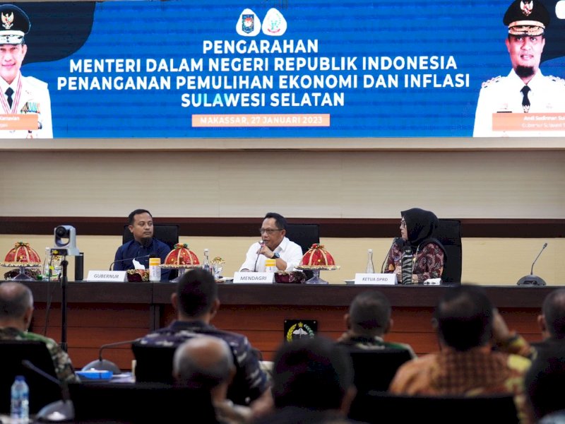 Rakor bersama Gubernur Sulsel, Forkopimda Sulsel, para bupati/wali kota se-Sulsel di Ruang Rapat Pimpinan Kantor Gubernur Sulsel, Makassar Jumat 27 Januari 2023.