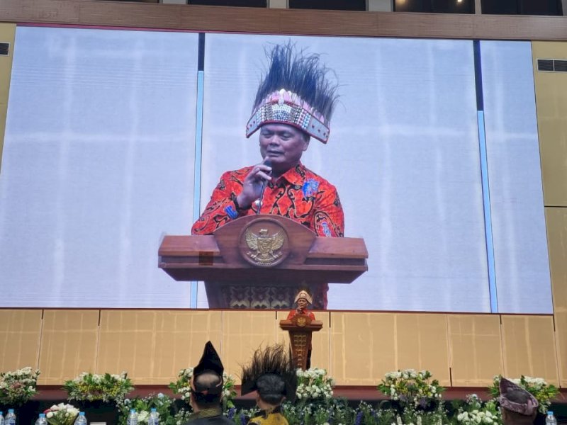 Bupati Enrekang Muslimin Bando menghadiri pelantikan Pengurus DPW Himpunan Keluarga Massenrempulu (HIKMA) Provinsi Papua Barat Daya dan DPD HIKMA Kota Sorong, Sabtu 28 Januari 2023.