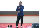 Dari Kulit Domba, Sudirman Pamer Sepatu Buatan UMKM Maros