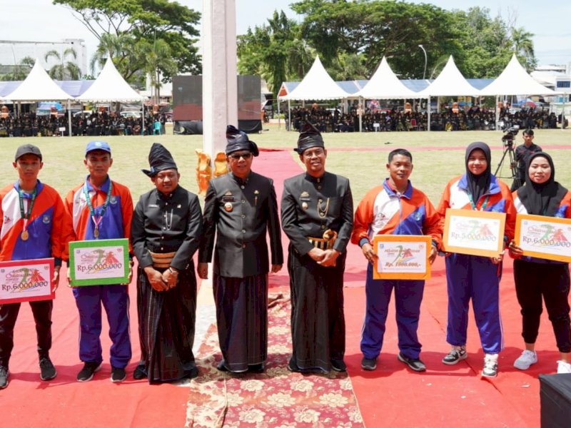 Bupati Andi Muchtar Ali Yusuf bersama Wabup Andi Edy Manaf.