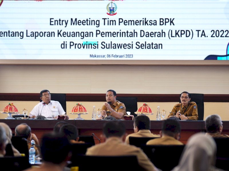 Gubernur Sulawesi Selatan membuka kegiatan Entry Meeting Tim Pemeriksa Badan Pemeriksa Keuangan (BPK) tentang Laporan Keuangan Pemerintah Daerah (LKPD) Tahun Anggaran 2022, Senin 6 Februari 2022.