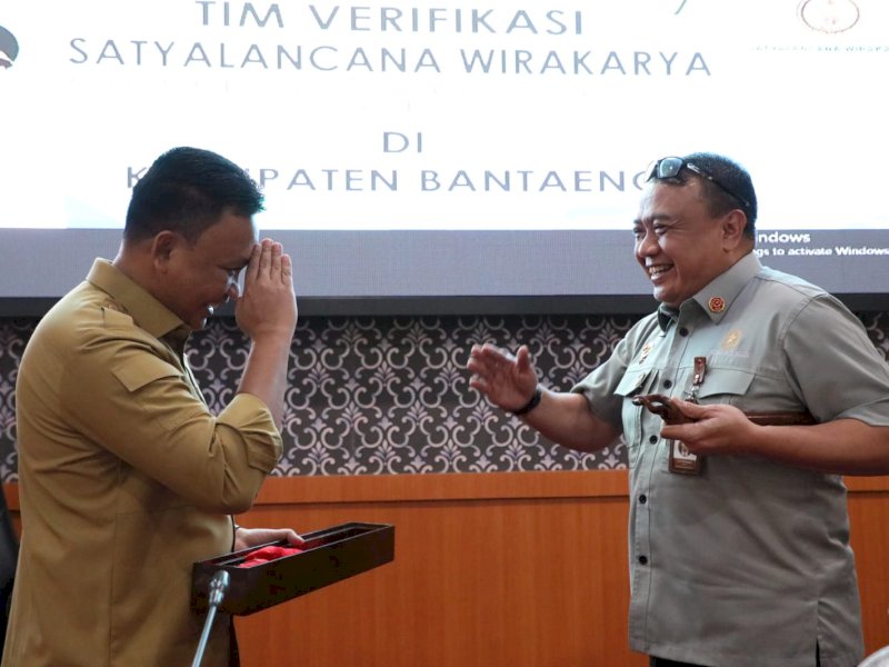 Brigjen TNI Ludi Prastoyo disambut Bupati Bantaeng Ilham Azikin.