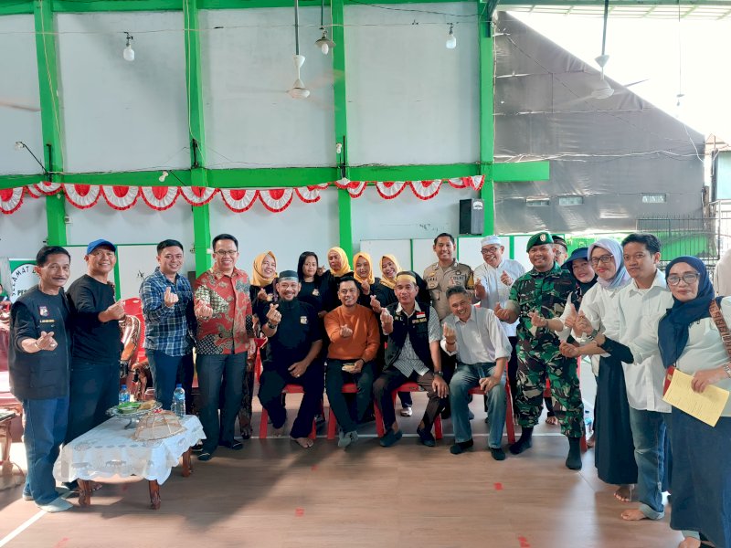 perayaaan milad pertama Paguyuban Masyarakat Kelapa Tiga Sejahtera, di Jalan Kelapa Tiga, Kecamatan Rappocini, Makassar, Sabtu (11/2/2023). 
