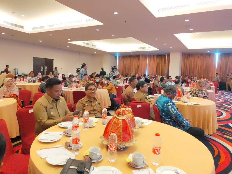 Ketua Tim Percepatan Penurunan Stunting (TPPS) Kabupaten Luwu Utara, Suaib Mansur, menghadiri rakerda Bangga Kencana), Selasa (21/2/2023), di Swiss Bell Hotel, Makassar.