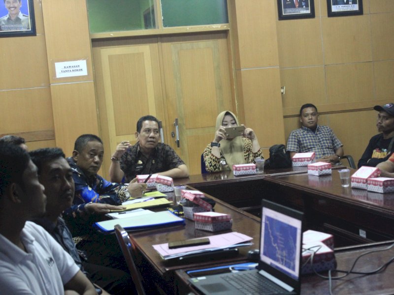 Rapat penyelesaian penegasan tapal batas Desa Malimbu Kecamatan Sabbang dan Desa Sassa Kecamatan Baebunta, Kamis (23/2/2023).