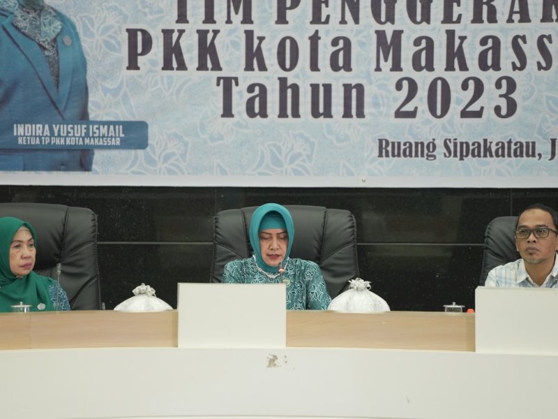 Indira Yusuf Kukuhkan Pengurus Antar Waktu TP PKK Kota Makassar