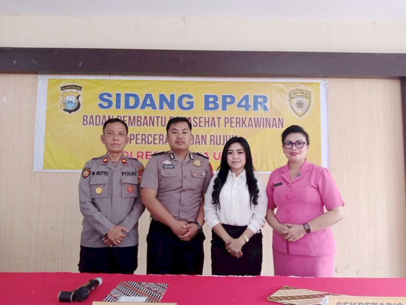 Briptu Arnol Karudidi, anggota Sat Reskrim Polres Toraja Utara menjalani sidang pra-nikah dengan calon istri.
