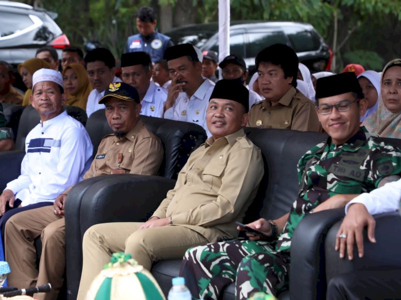 Bupati Bantaeng Ilham Azikin meresmikan pembangunan pondok Pesantren Al Aksi di Kecamatan Eremerasa.